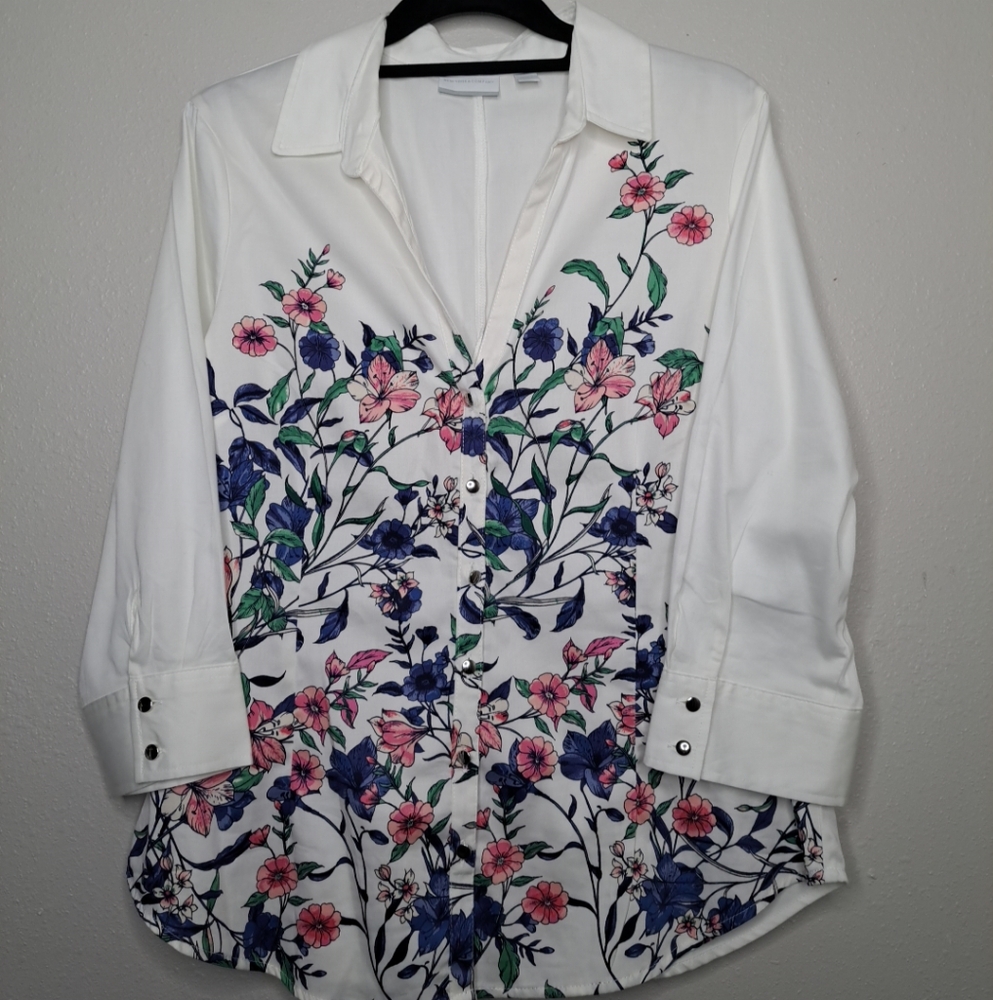 New York & Co Womens Ivory Button-up Shirt Cotaggecore Floral Spring Size Large